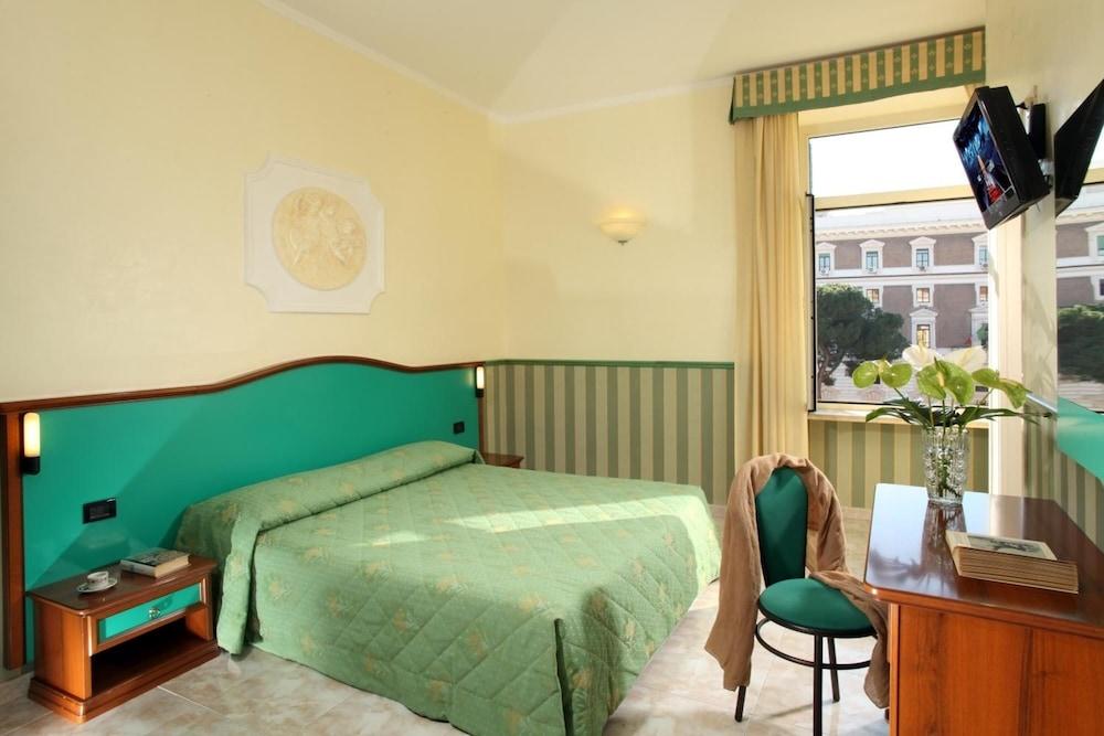 רומא Hotel Dorica מראה חיצוני תמונה