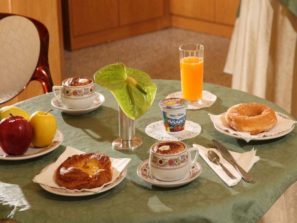 רומא Hotel Dorica מראה חיצוני תמונה
