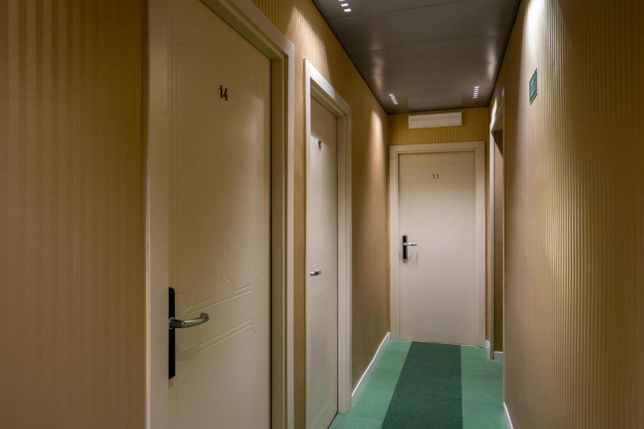 רומא Hotel Dorica מראה חיצוני תמונה